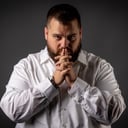 Kelly J Andrews - Mentalist and Magician