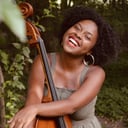 Kely Pinheiro – Cellist | Singer