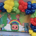 Lulus Party Decor