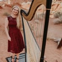 Melody in Flight, Harpist