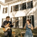 Mort &amp; Mim — Jazz Guitar &amp; Voice Duo