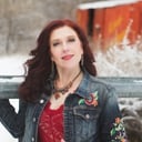 Performing Songwriter Heather Platts
