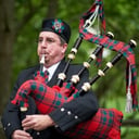 Roderick Nevin, Bagpiper