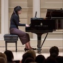 Salon performer