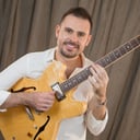 Smooth Guitar Sounds by Leo Testoni