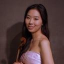 Violinist Joelle