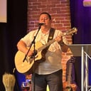 Worship Leader, Edson Messor