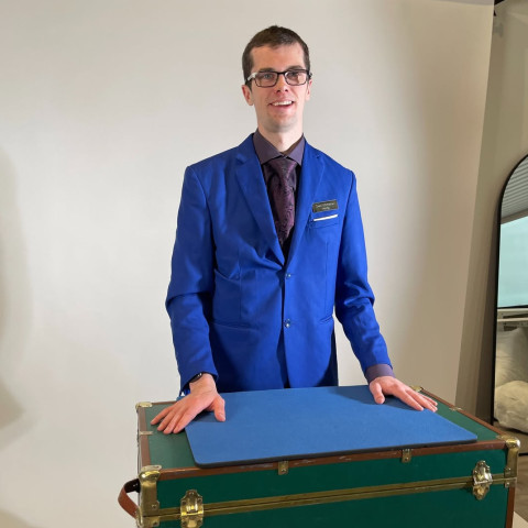 Hire Magician Sean Whittaker - Strolling/Close-up Magician in Mission ...