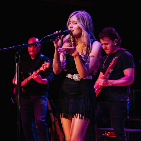 Hire Kendra Struck Singing - Country Singer in Jackson, MI | GigSalad