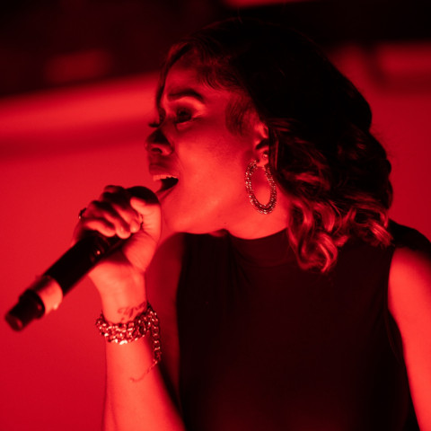 Hire Pearlz - R&B Vocalist in New York City, NY | GigSalad