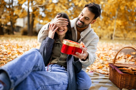 Traditional Anniversary Gift Ideas by Year (With a Modern Twist)