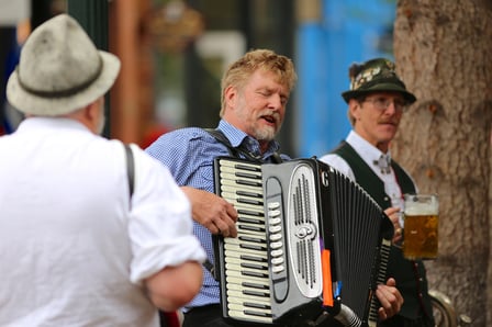 How to Book the Right Oktoberfest Entertainment